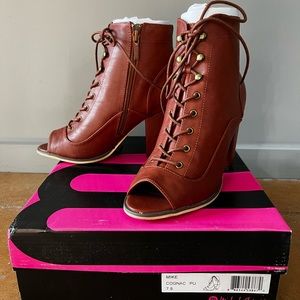 New In Box Michael Antonio Mike Cognac Peep-toe Booties